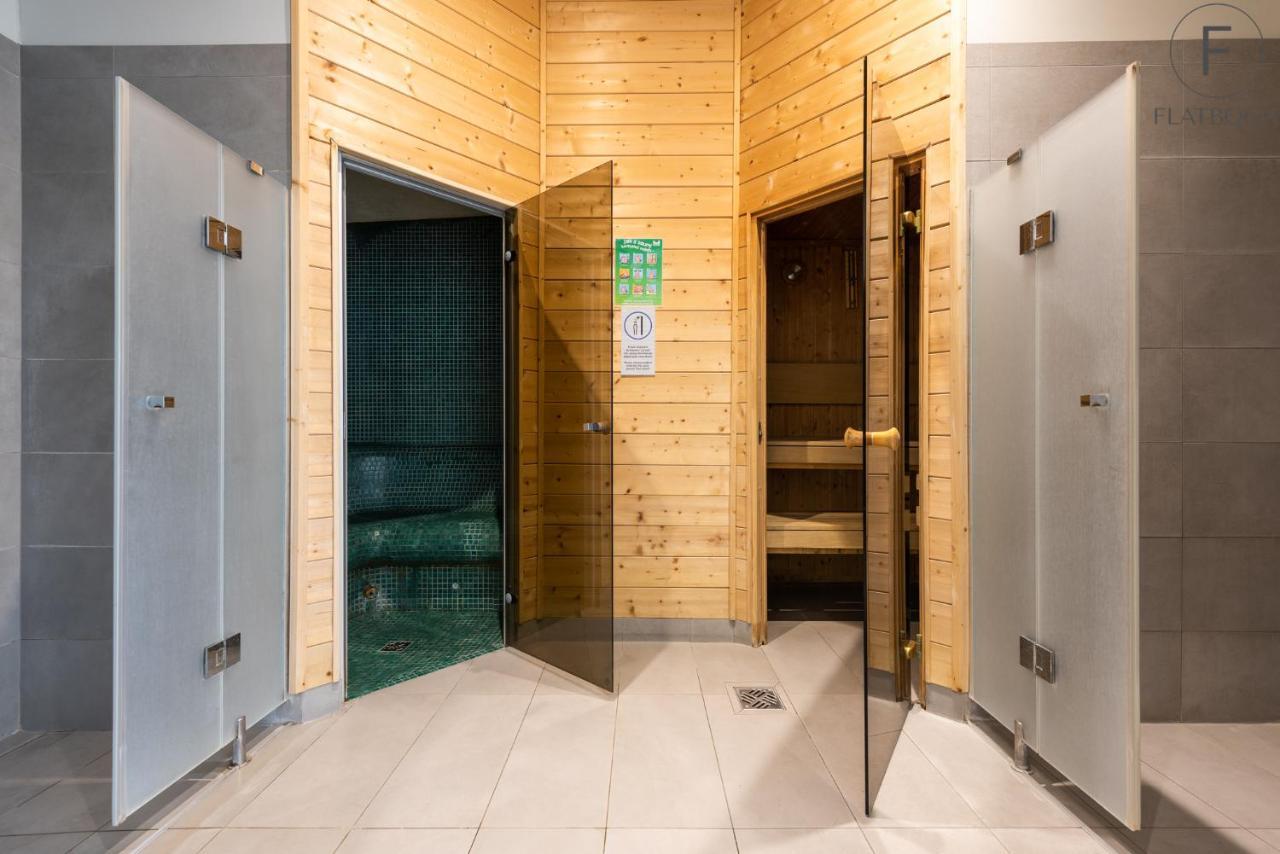 Flatbook - City Center Spa Apartments Waterlane Island Danzica Esterno foto