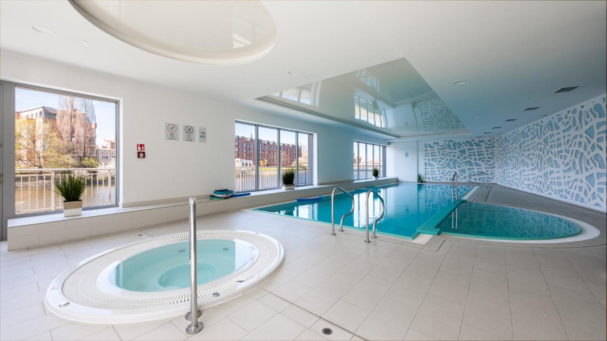 Flatbook - City Center Spa Apartments Waterlane Island Danzica Esterno foto
